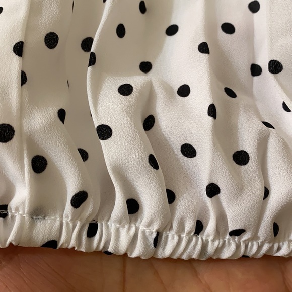 Banana Republic White Top w Black Polka Dots, Sz M - Picture 3 of 4